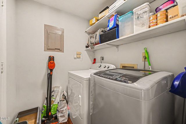 105 Chaucer Court, Carrboro, NC 27510