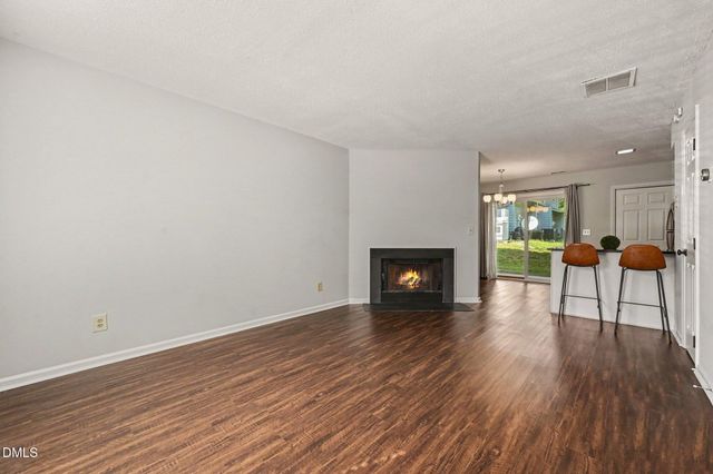 105 Chaucer Court, Carrboro, NC 27510