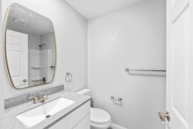 5117 E Country Club Rd, Salina, KS 67401