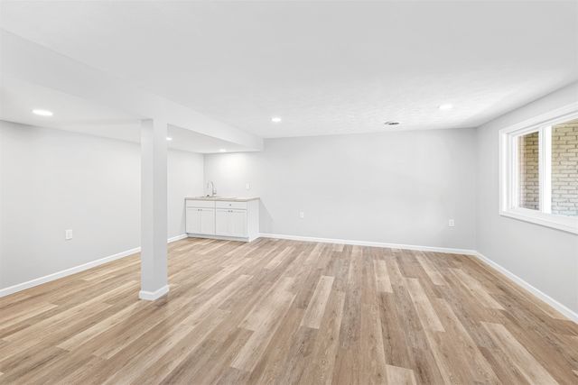 5117 E Country Club Rd, Salina, KS 67401