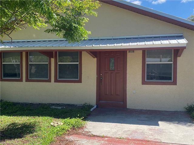 4014 Edgewater CIR, Labelle, FL 33935