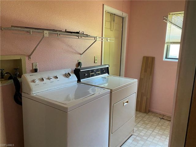 4014 Edgewater CIR, Labelle, FL 33935