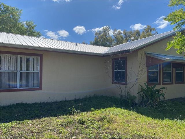 4014 Edgewater CIR, Labelle, FL 33935