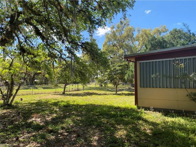 4014 Edgewater CIR, Labelle, FL 33935