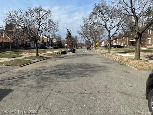 17127 San Juan Dr, Detroit, MI 48221