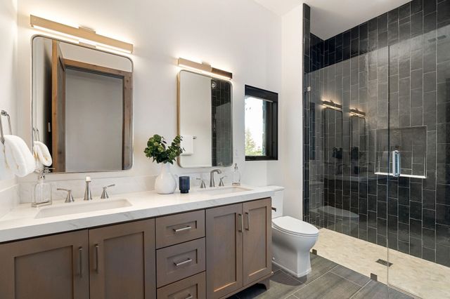 9400 Heartwood Drive, Truckee, CA 96161