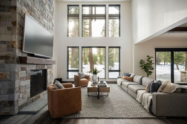 9400 Heartwood Drive, Truckee, CA 96161