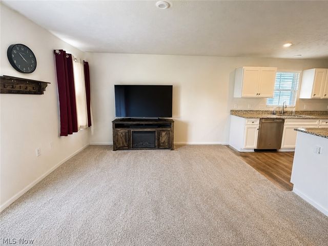 168 Eagle Circle, Amherst, OH 44001