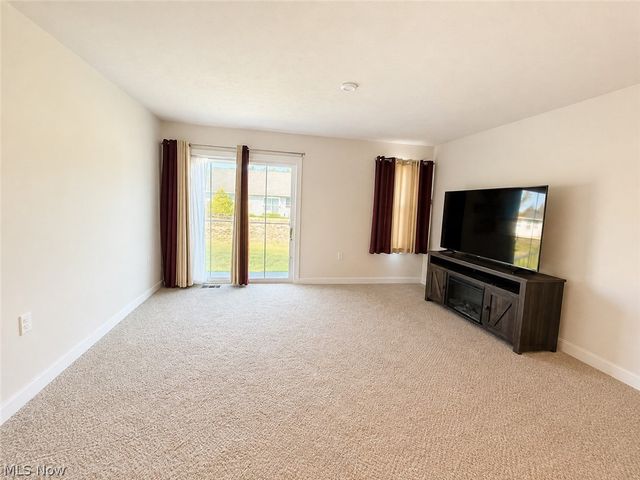 168 Eagle Circle, Amherst, OH 44001