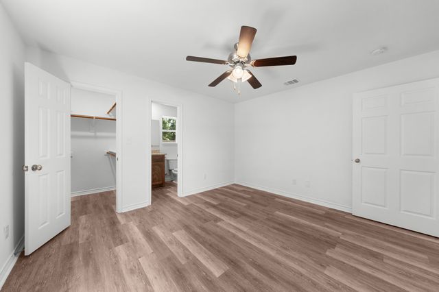 801 Crestway Drive, West Tawakoni, TX 75474