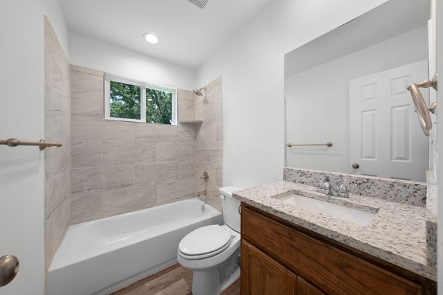 801 Crestway Drive, West Tawakoni, TX 75474