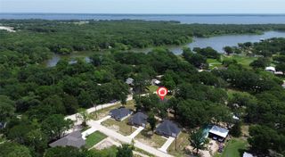 801 Crestway Drive, West Tawakoni, TX 75474