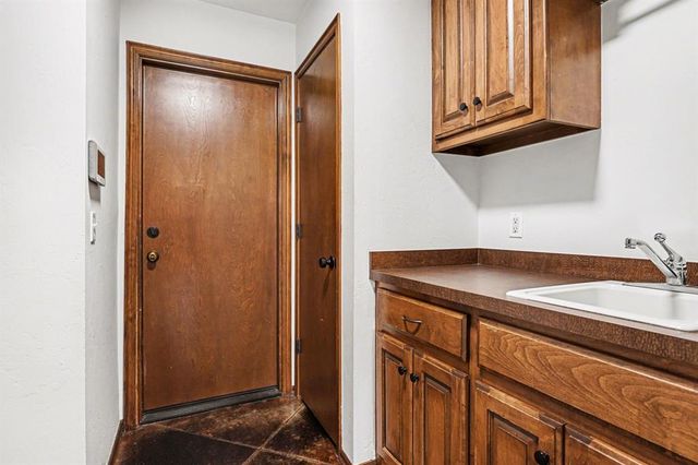 16105 Bravado Place, Edmond, OK 73013
