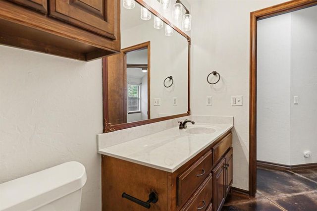 16105 Bravado Place, Edmond, OK 73013