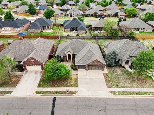 16105 Bravado Place, Edmond, OK 73013