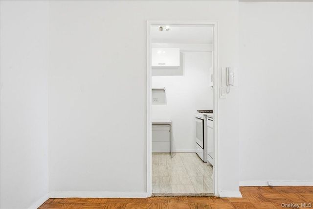 70-25 Yellowstone Boulevard 4B, Forest Hills, NY 11375