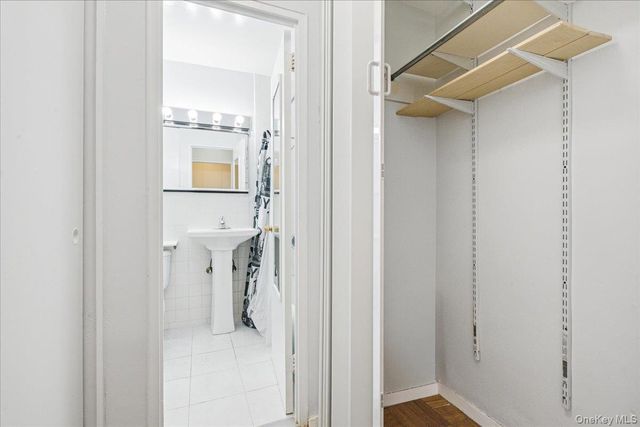70-25 Yellowstone Boulevard 4B, Forest Hills, NY 11375