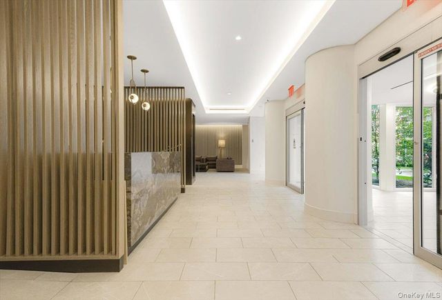 70-25 Yellowstone Boulevard 4B, Forest Hills, NY 11375