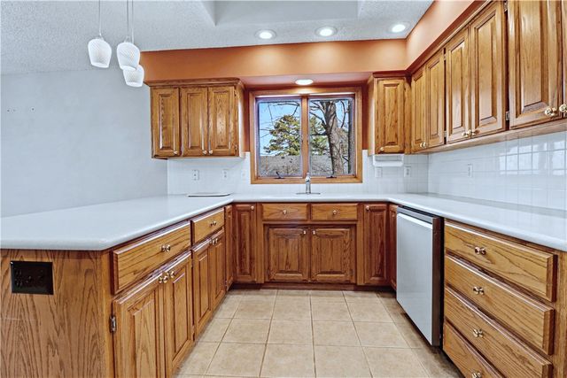 6 Banbury Lane, Bella Vista, AR 72714