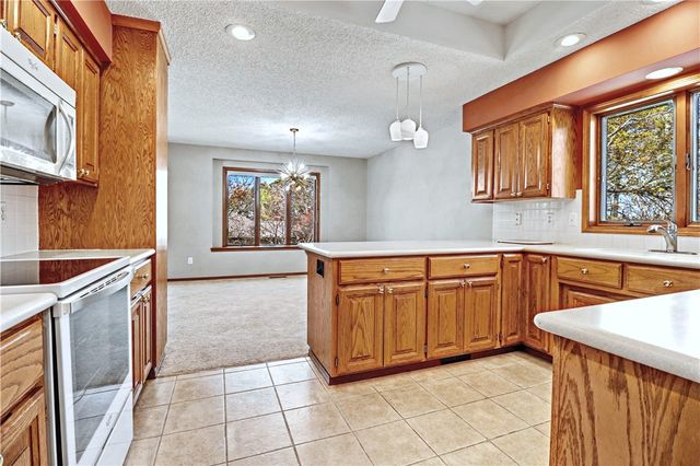 6 Banbury Lane, Bella Vista, AR 72714