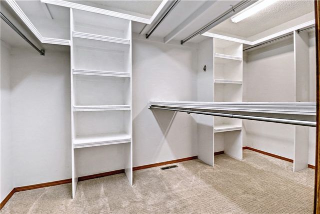 6 Banbury Lane, Bella Vista, AR 72714