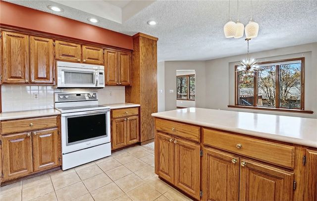 6 Banbury Lane, Bella Vista, AR 72714