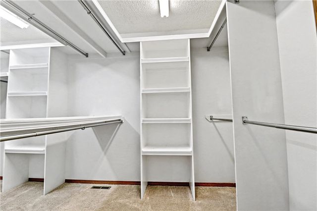 6 Banbury Lane, Bella Vista, AR 72714