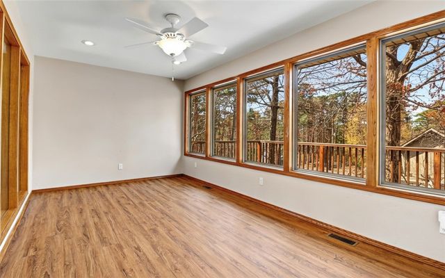 6 Banbury Lane, Bella Vista, AR 72714