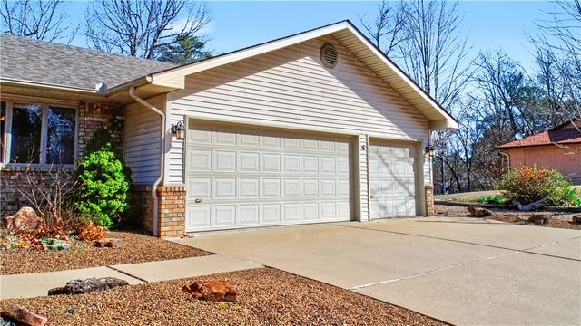 6 Banbury Lane, Bella Vista, AR 72714