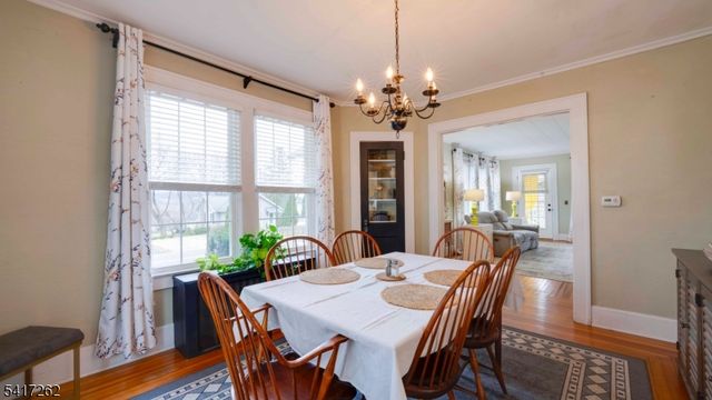 17 Main St, Lebanon Boro, NJ 08833