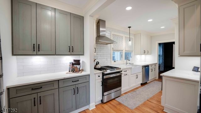 17 Main St, Lebanon Boro, NJ 08833