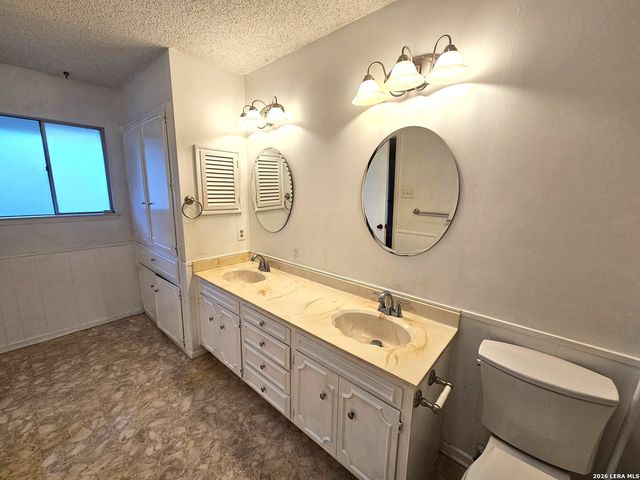 9349 BLAZING STAR, Garden Ridge, TX 78266