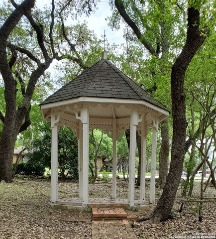 9349 BLAZING STAR, Garden Ridge, TX 78266