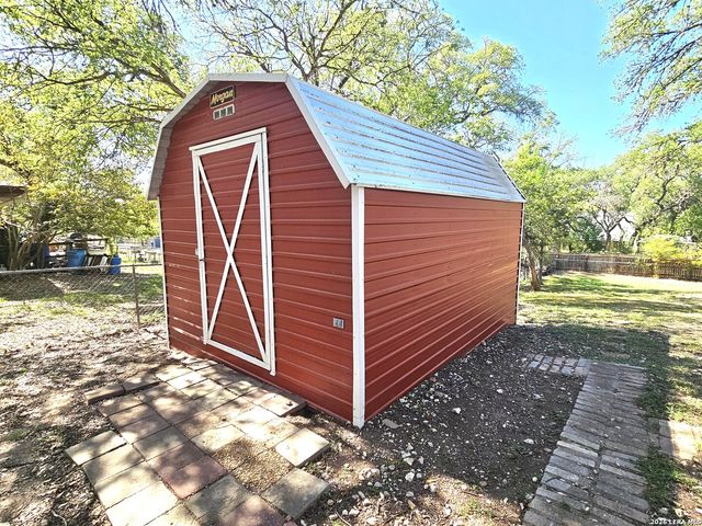 9349 BLAZING STAR, Garden Ridge, TX 78266