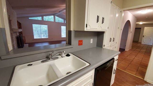 9349 BLAZING STAR, Garden Ridge, TX 78266