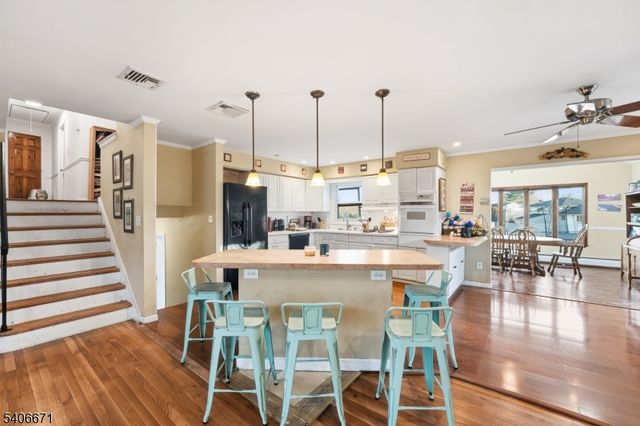 15 Ridge Rd, Parsippany-troy Hills Twp., NJ 07054