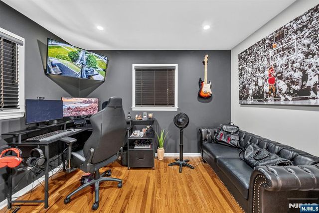 42 Donnalin Place, Clifton, NJ 07013