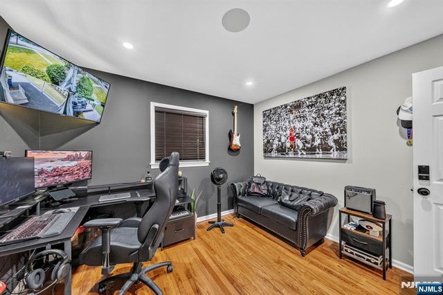 42 Donnalin Place, Clifton, NJ 07013