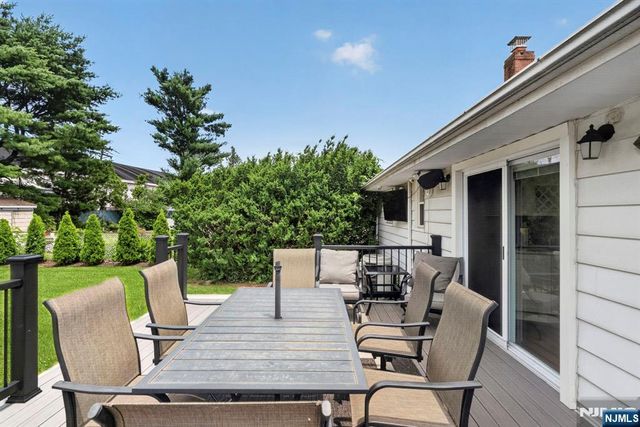 42 Donnalin Place, Clifton, NJ 07013