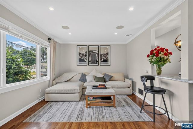 42 Donnalin Place, Clifton, NJ 07013