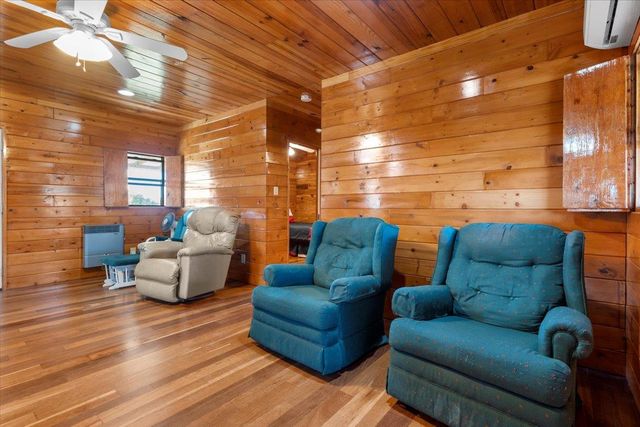 4339 Pettytown RD, Dale, TX 78616