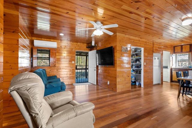 4339 Pettytown RD, Dale, TX 78616