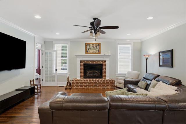1097 Johnny Hall Rd, Burns, TN 37029