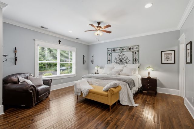 1097 Johnny Hall Rd, Burns, TN 37029