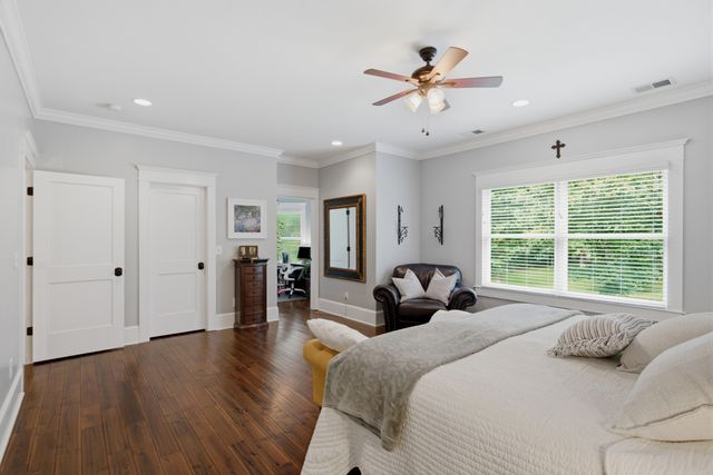 1097 Johnny Hall Rd, Burns, TN 37029