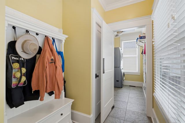 1097 Johnny Hall Rd, Burns, TN 37029