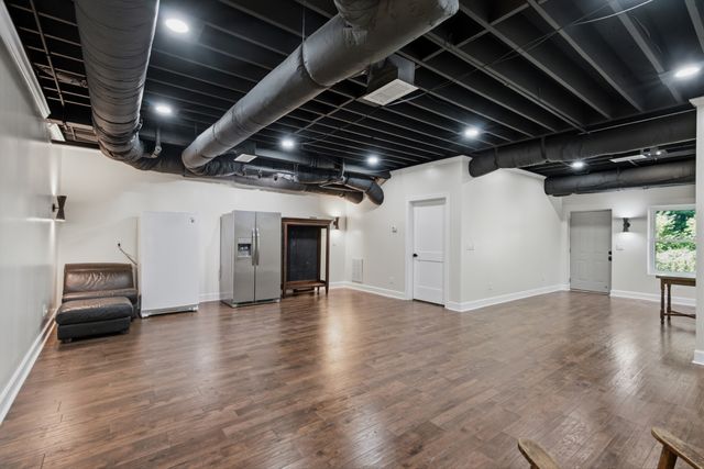 1097 Johnny Hall Rd, Burns, TN 37029