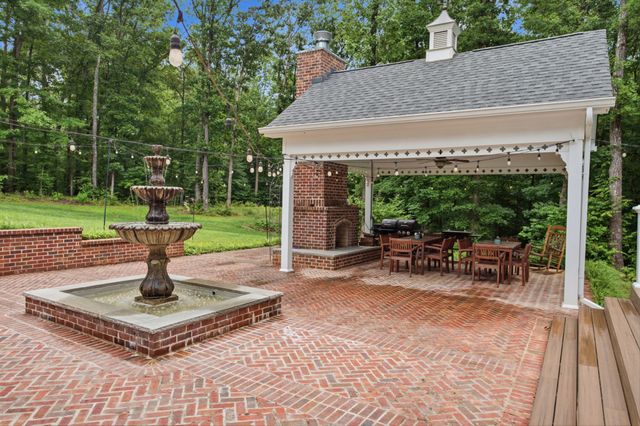 1097 Johnny Hall Rd, Burns, TN 37029