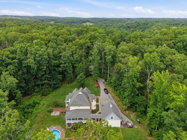 1097 Johnny Hall Rd, Burns, TN 37029