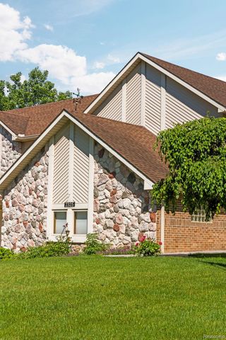 2325 7 Mile Road, Northfield Township, MI 48178